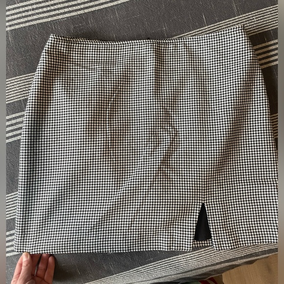 Forever 21 skirt lightly worn - Picture 1 of 4